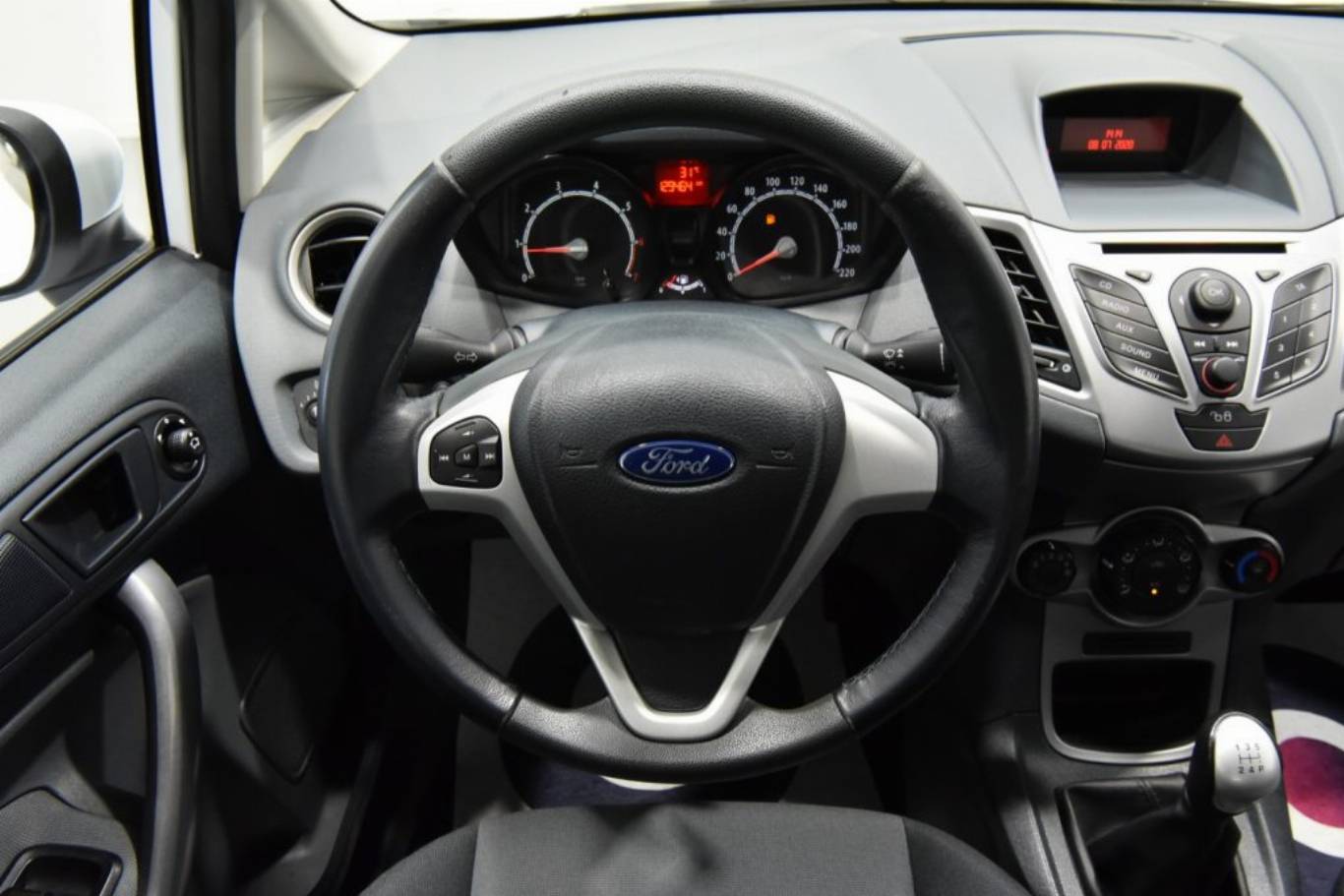 FORD Fiesta 23