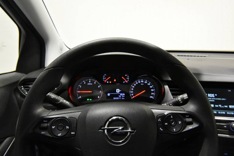 OPEL Crossland X 9