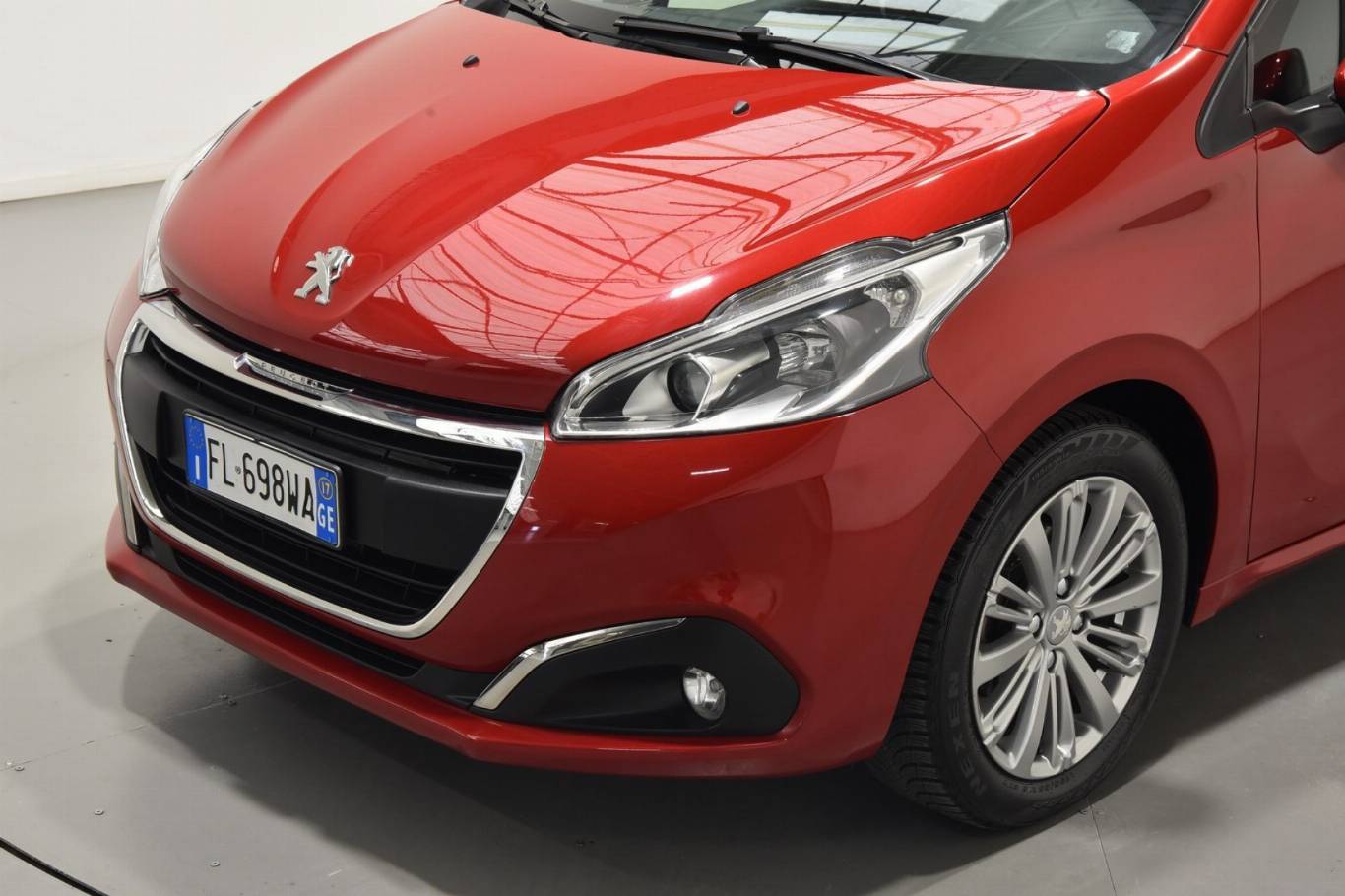 PEUGEOT 208 38
