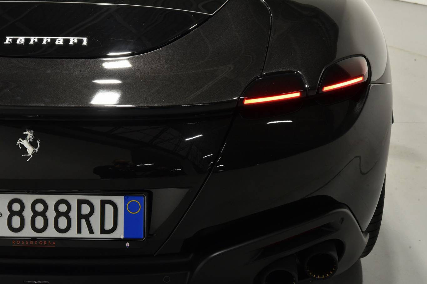 FERRARI Roma 26