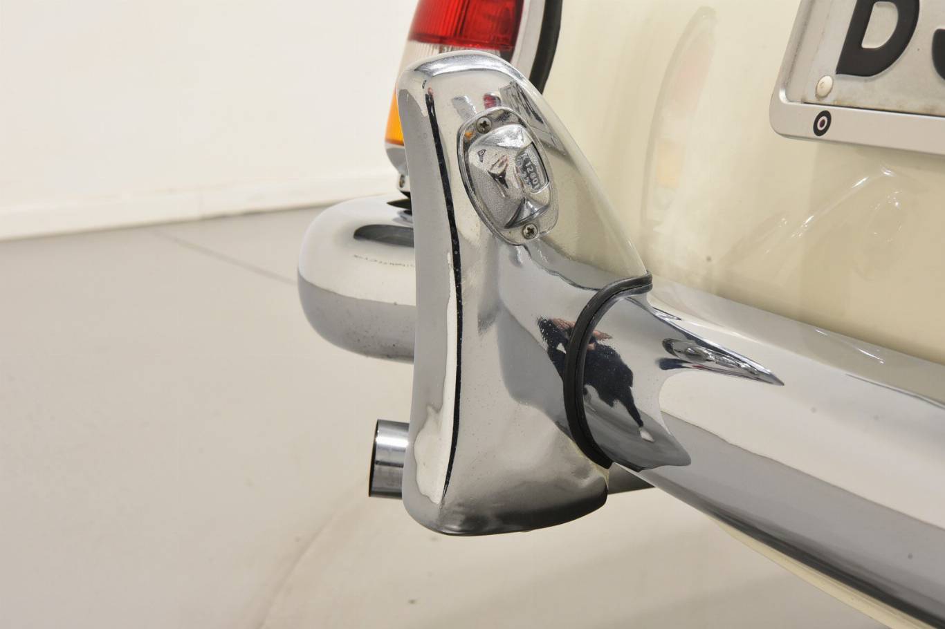 MERCEDES-BENZ 190 49