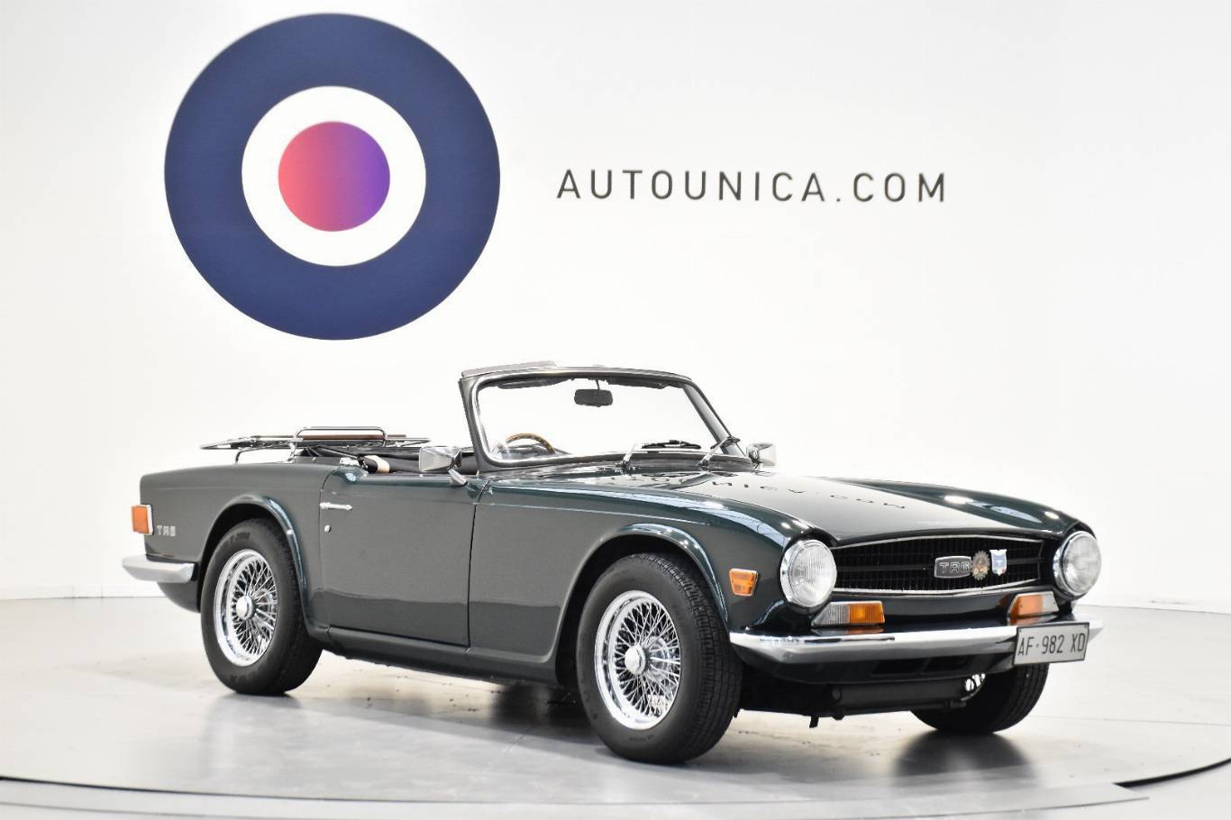 TRIUMPH TR6 37