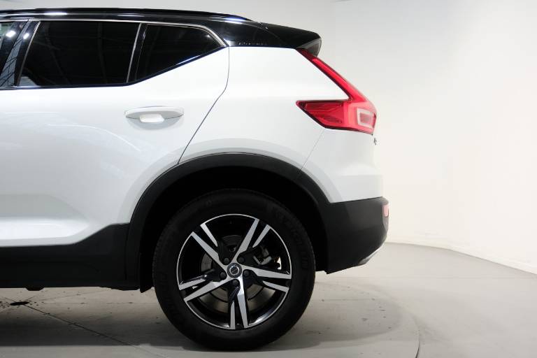 VOLVO XC40 44