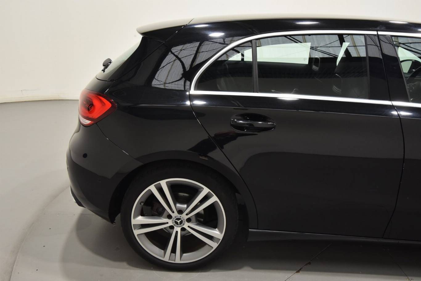 MERCEDES-BENZ A 180 43