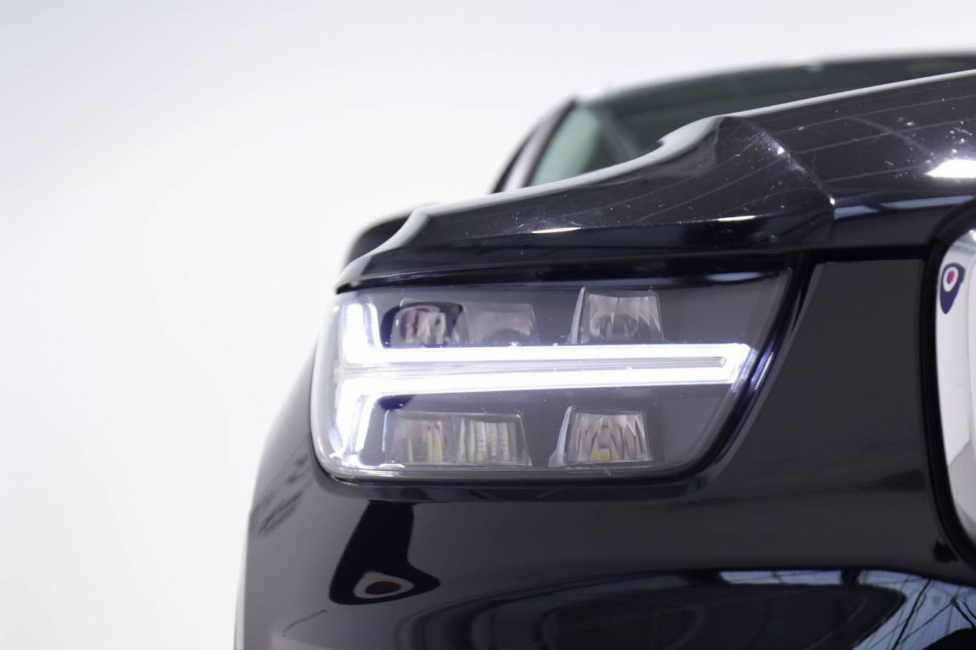 VOLVO XC40 12