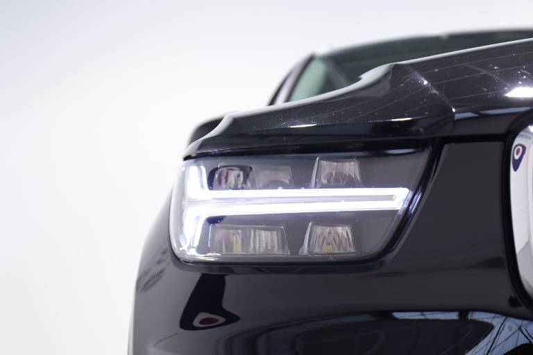 VOLVO XC40 12