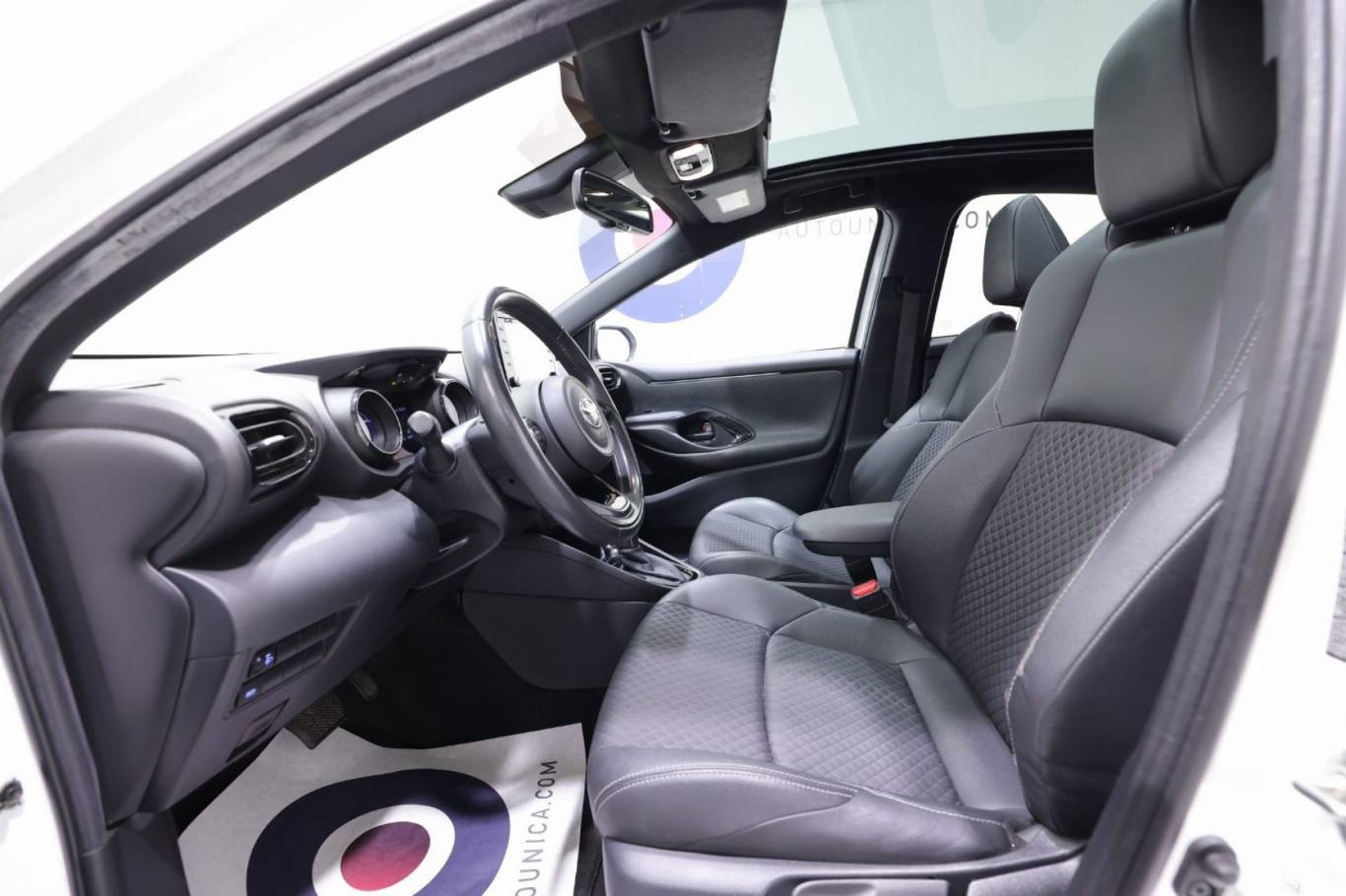 TOYOTA Yaris 20