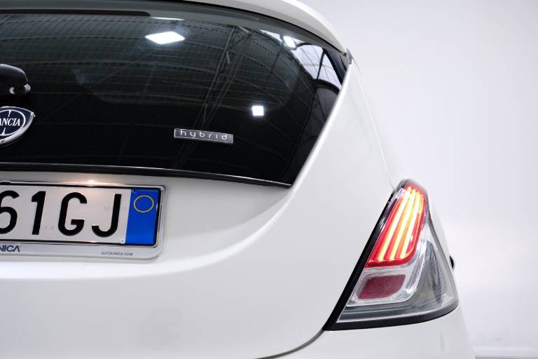 LANCIA Ypsilon 33
