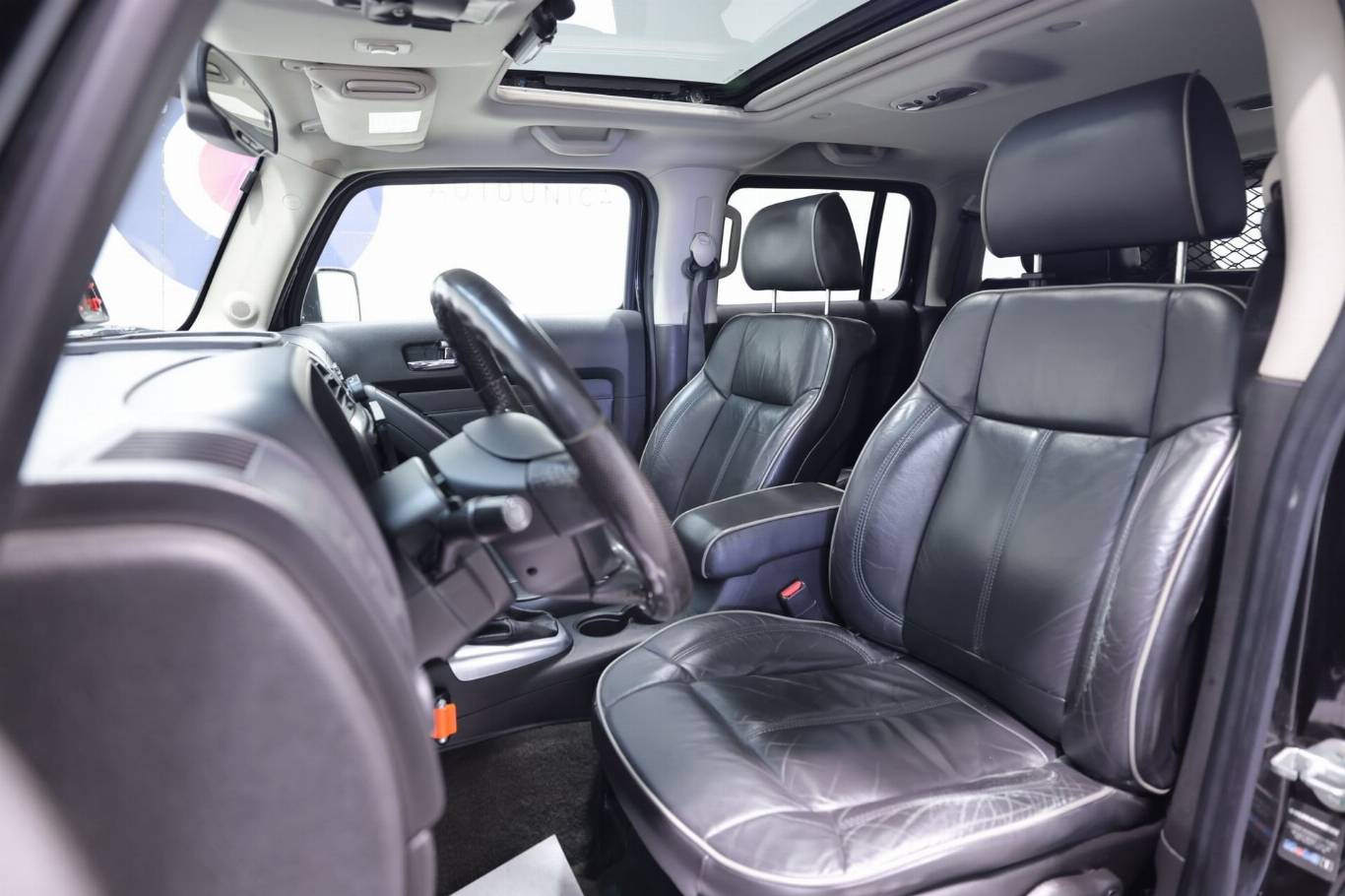 HUMMER H3 6