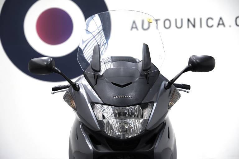 HONDA Deauville 700 5