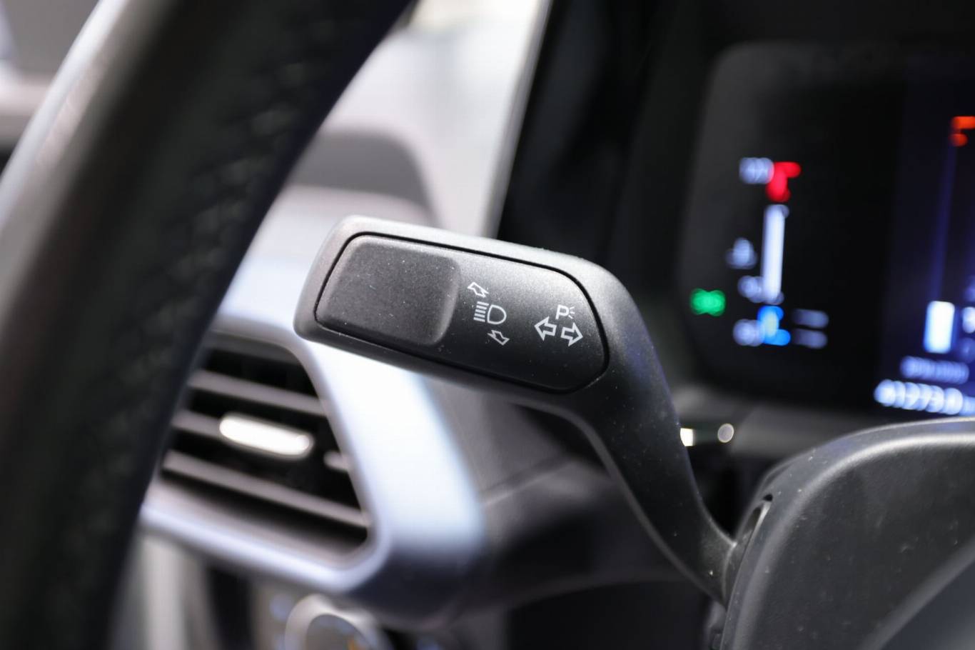 FORD Tourneo Courier 23