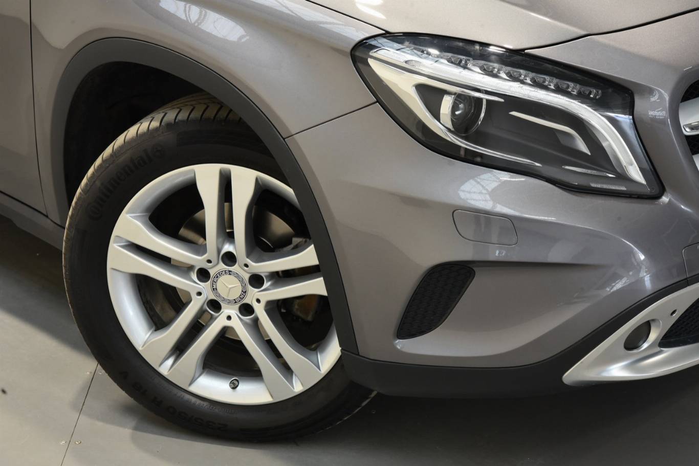 MERCEDES-BENZ GLA 200 58