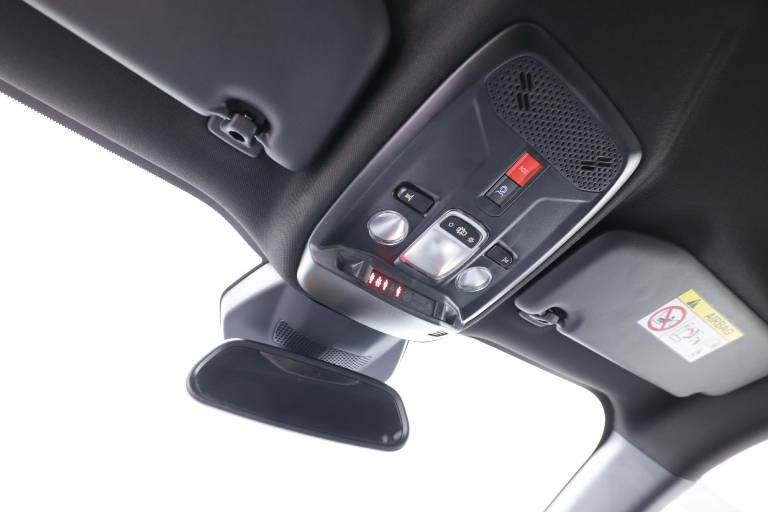 PEUGEOT 2008 32