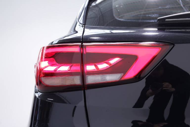 MG ZS 46