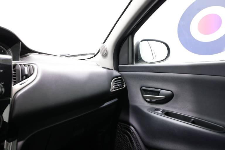 LANCIA Ypsilon 26