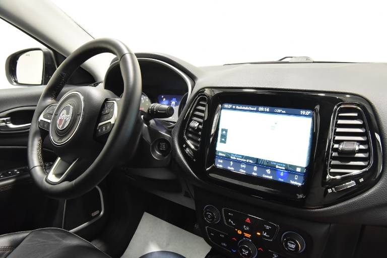 JEEP Compass 31
