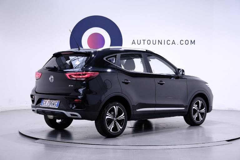 MG ZS 15