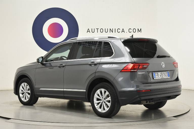 VOLKSWAGEN Tiguan 2