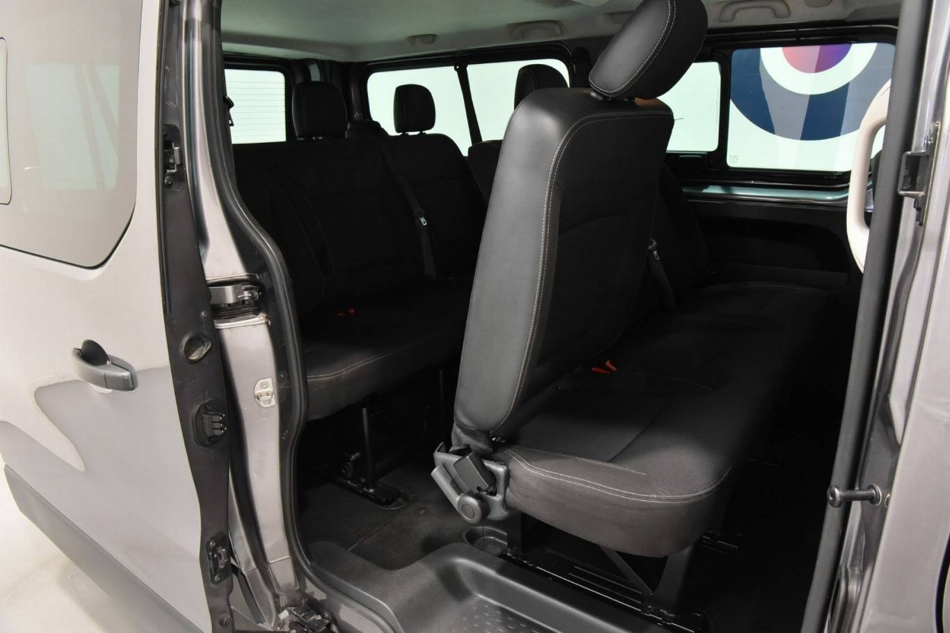 RENAULT Trafic 15