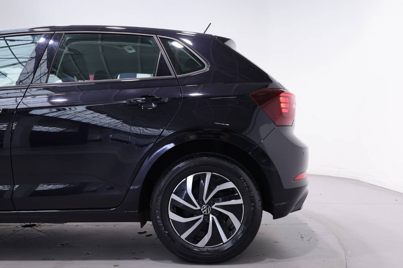 VOLKSWAGEN Polo 35