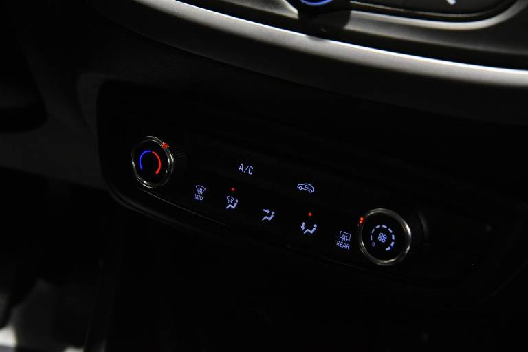 OPEL Crossland X 37
