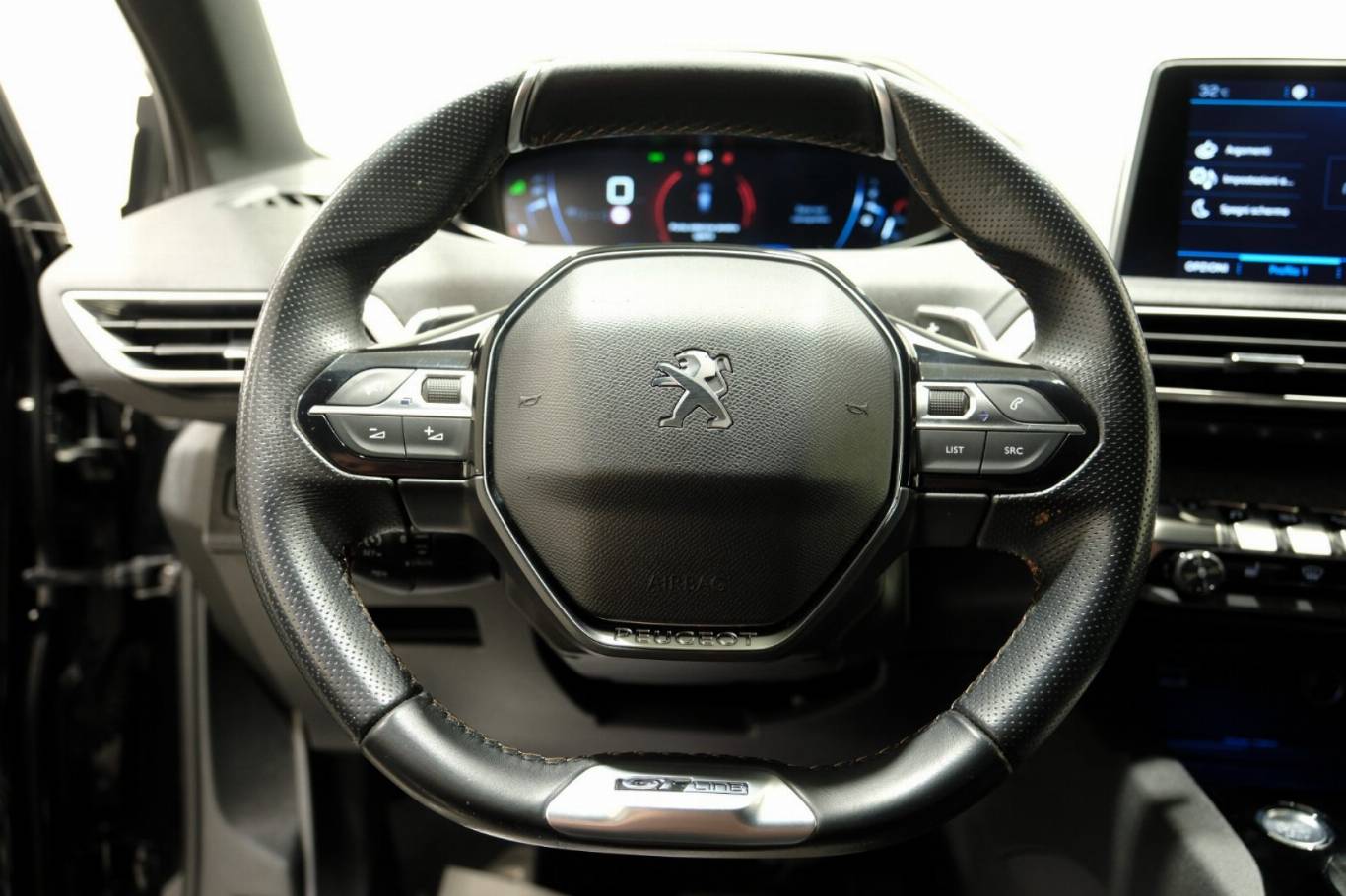 PEUGEOT 3008 7