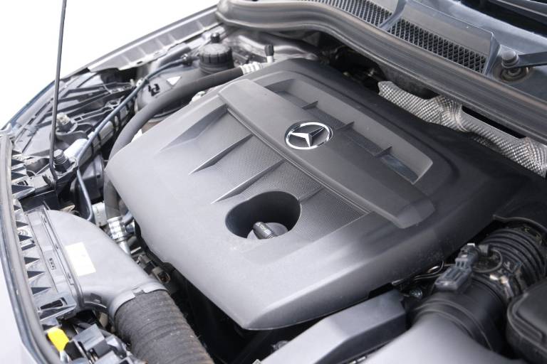 MERCEDES-BENZ B 180 56
