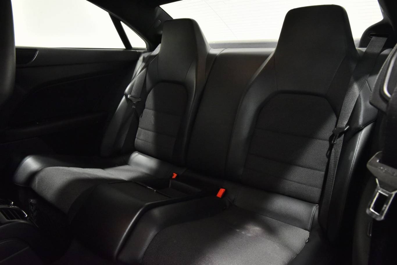 MERCEDES-BENZ E 220 18