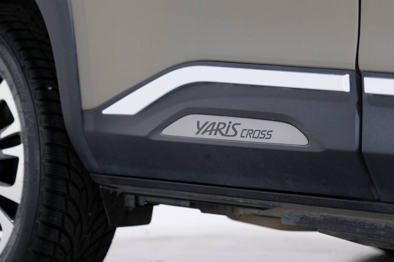 TOYOTA Yaris Cross 55