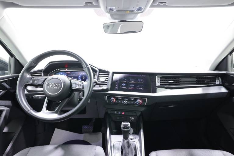 AUDI A1 10