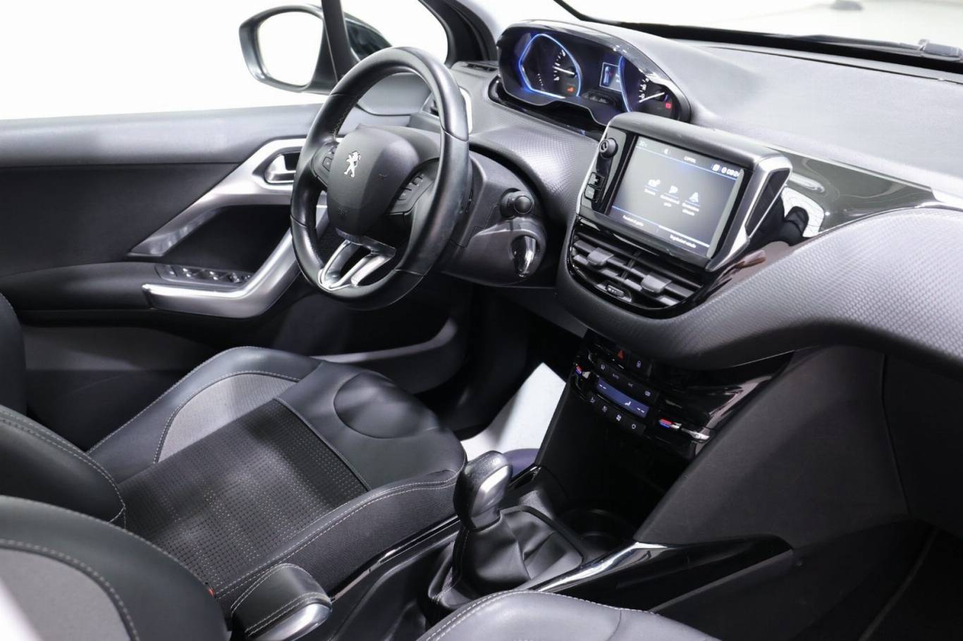 PEUGEOT 2008 41