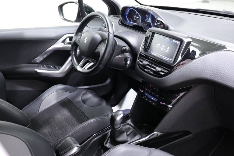 PEUGEOT 2008 41