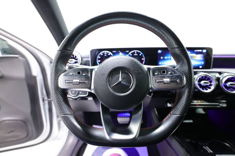 MERCEDES-BENZ Classe A 7