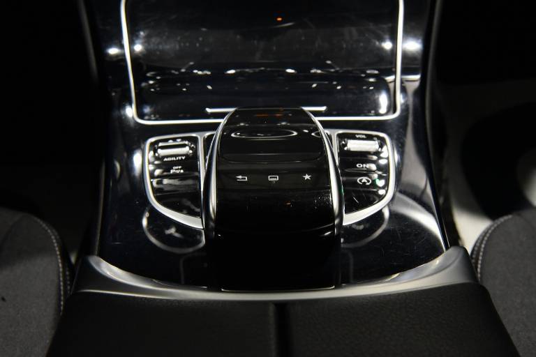 MERCEDES-BENZ C 220 9