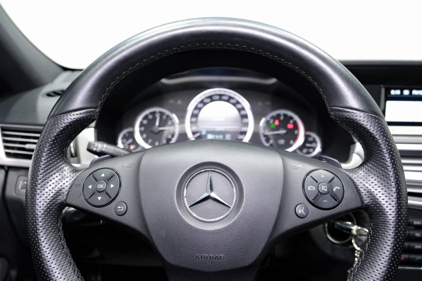 MERCEDES-BENZ E 250 7