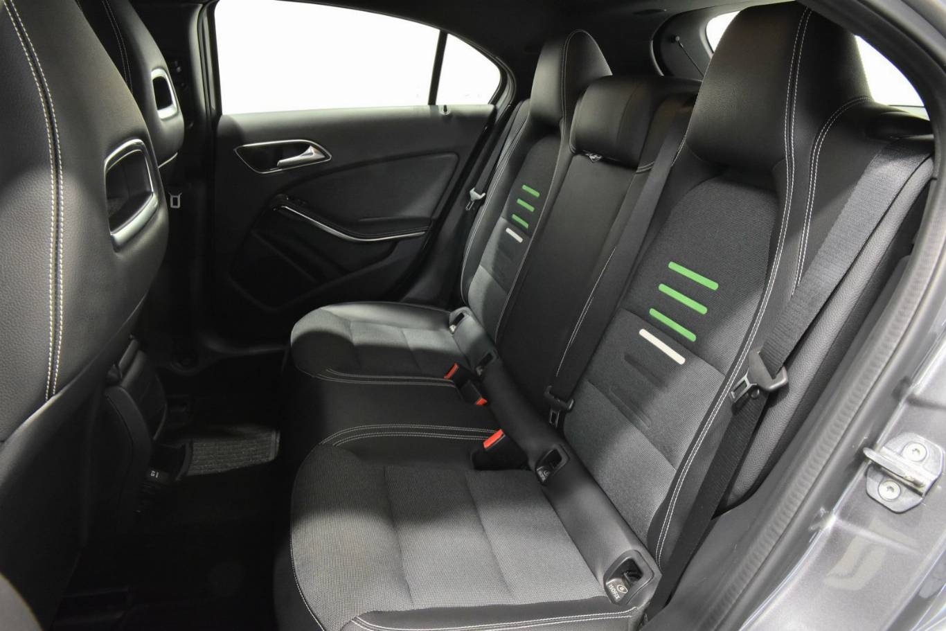 MERCEDES-BENZ A 160 18