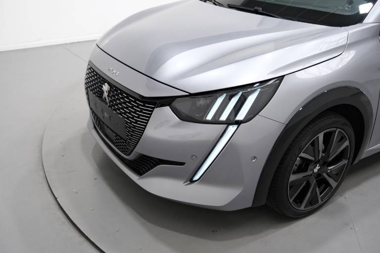 PEUGEOT 208 62