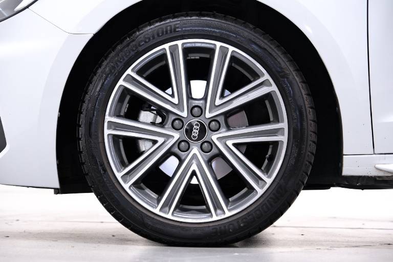 AUDI A1 15