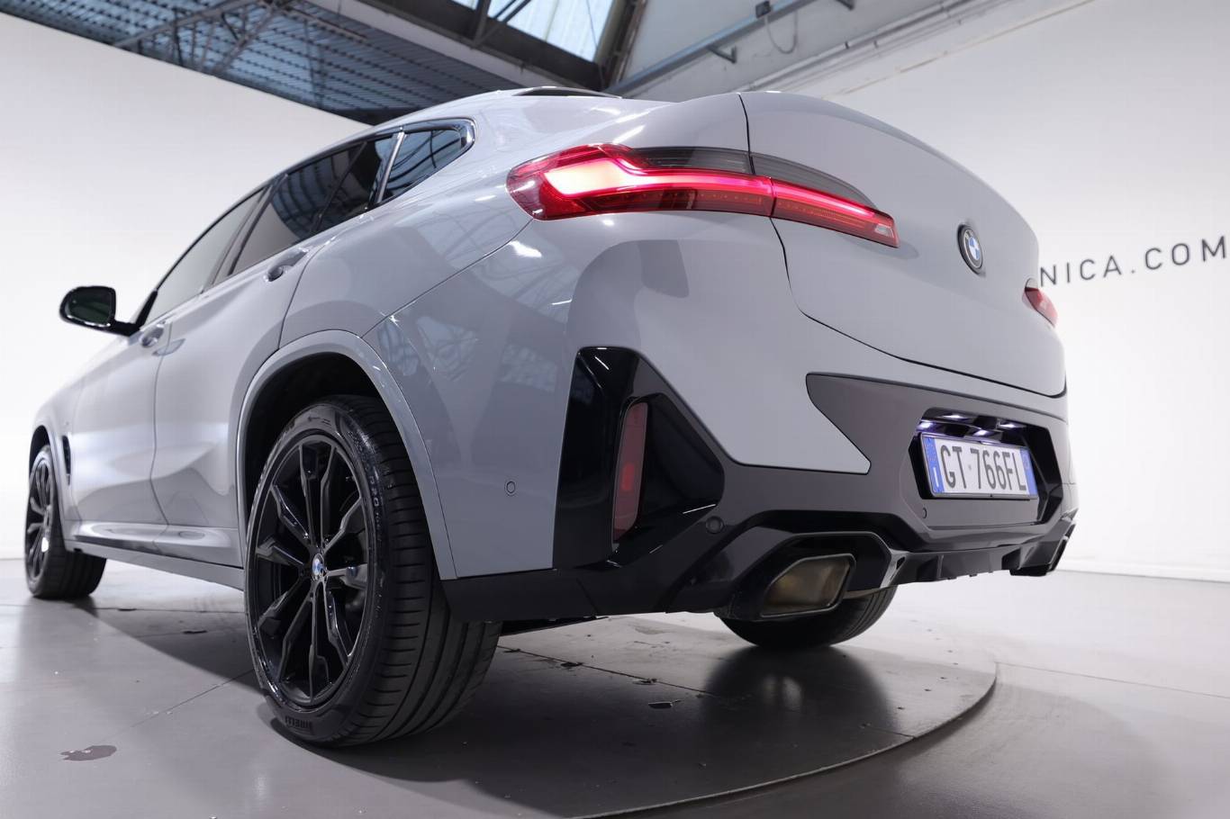 BMW X4 53