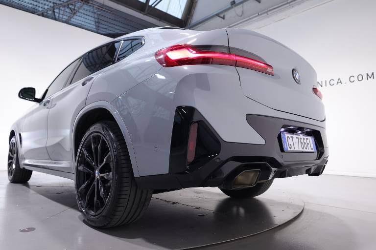 BMW X4 53