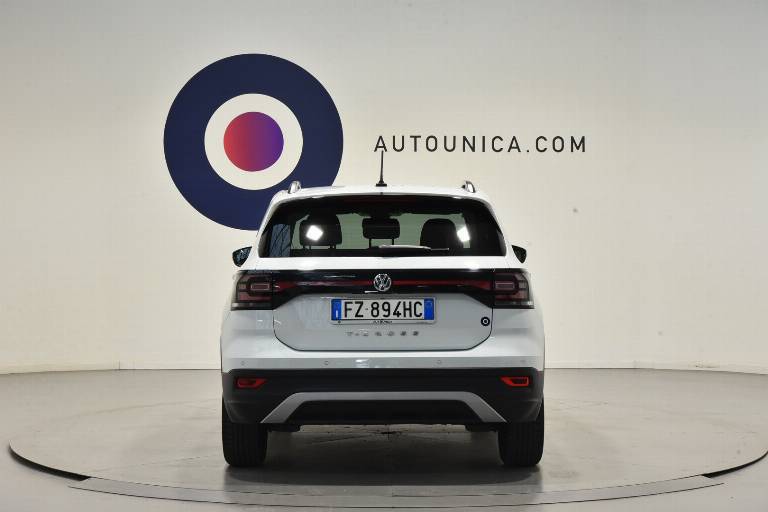 VOLKSWAGEN T-Cross 6