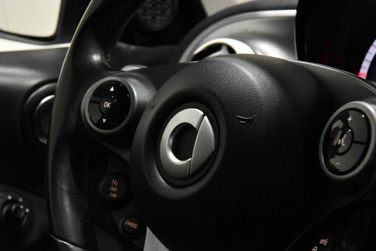 SMART ForFour 22