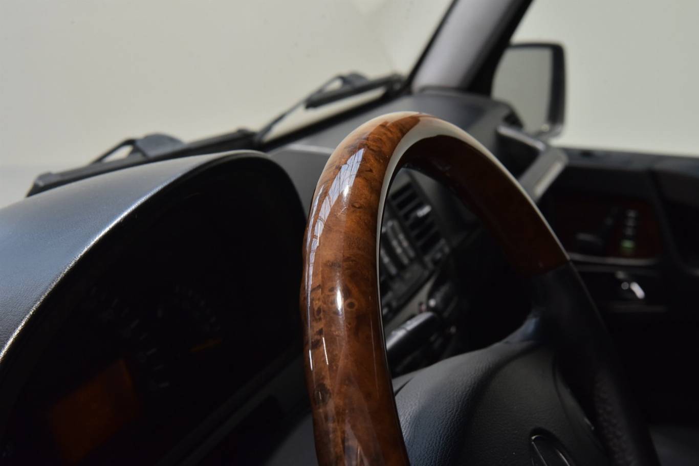 MERCEDES-BENZ G 400 73