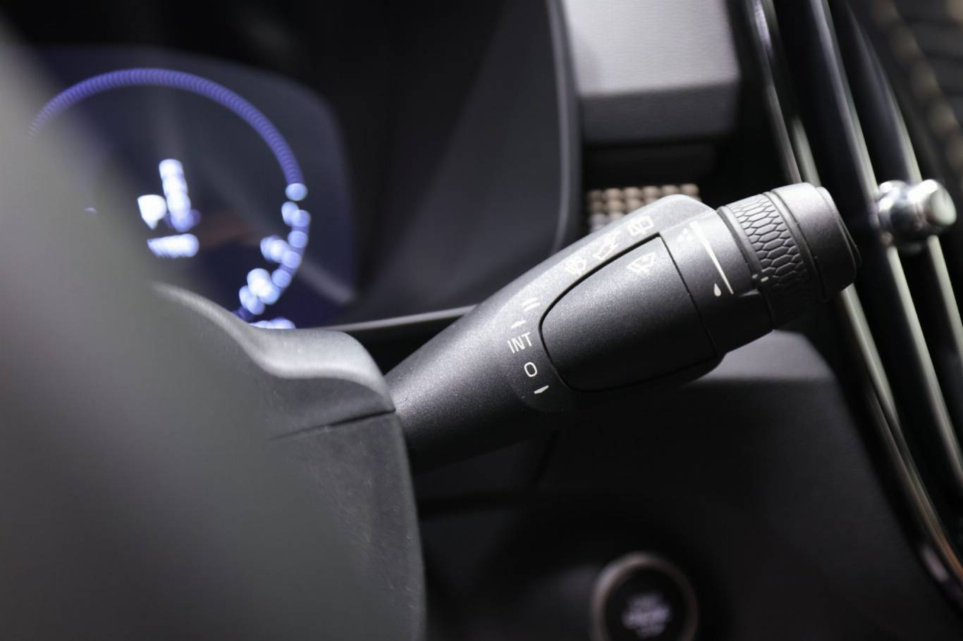 VOLVO XC40 23