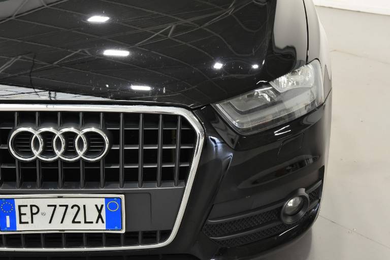 AUDI Q3 9