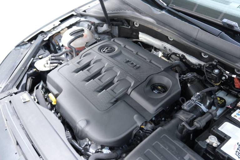 VOLKSWAGEN Golf 58