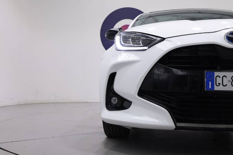 TOYOTA Yaris 43