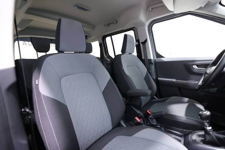 FORD Tourneo Courier 44