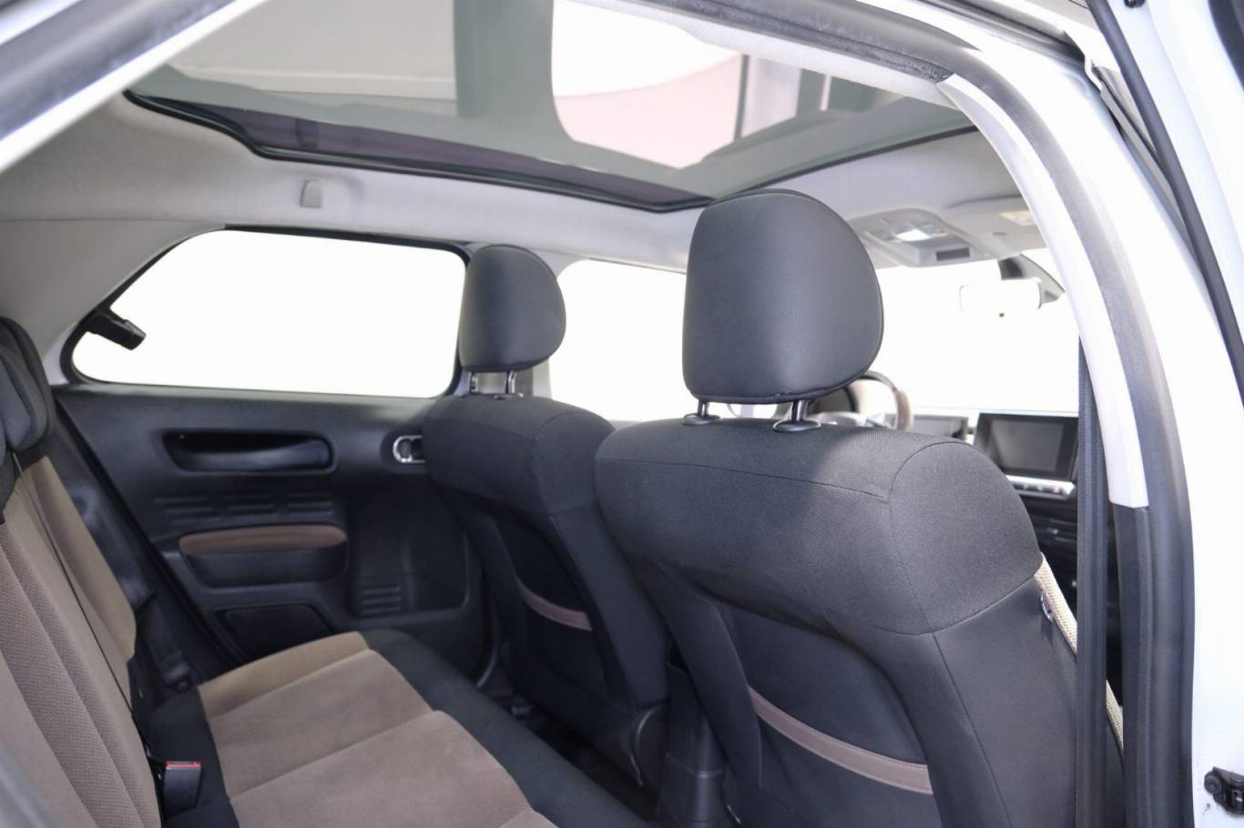 CITROEN C4 Cactus 54