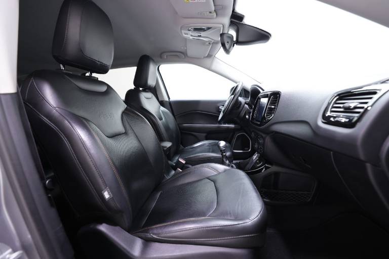 JEEP Compass 51